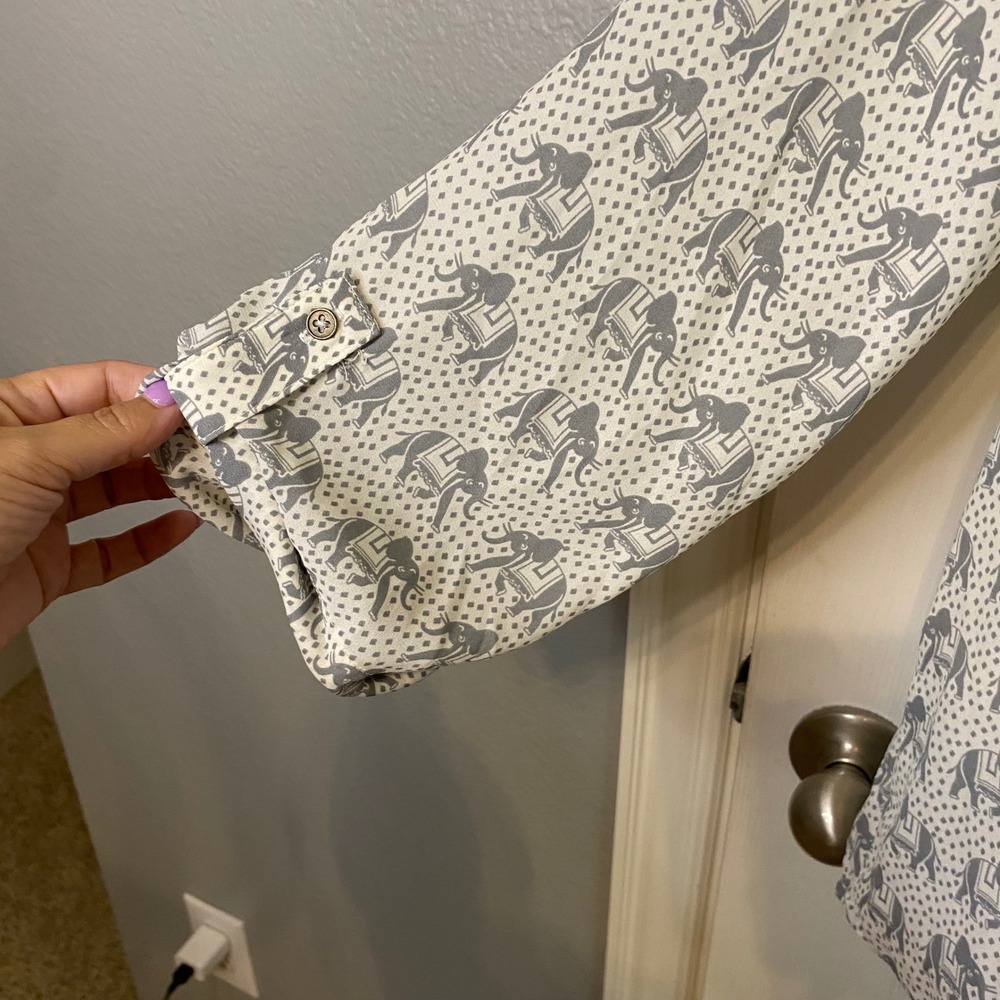 41 Hawthorn Gray White Elephant Print Roll Tab Sleeve Blouse Small - Picture 4 of 5